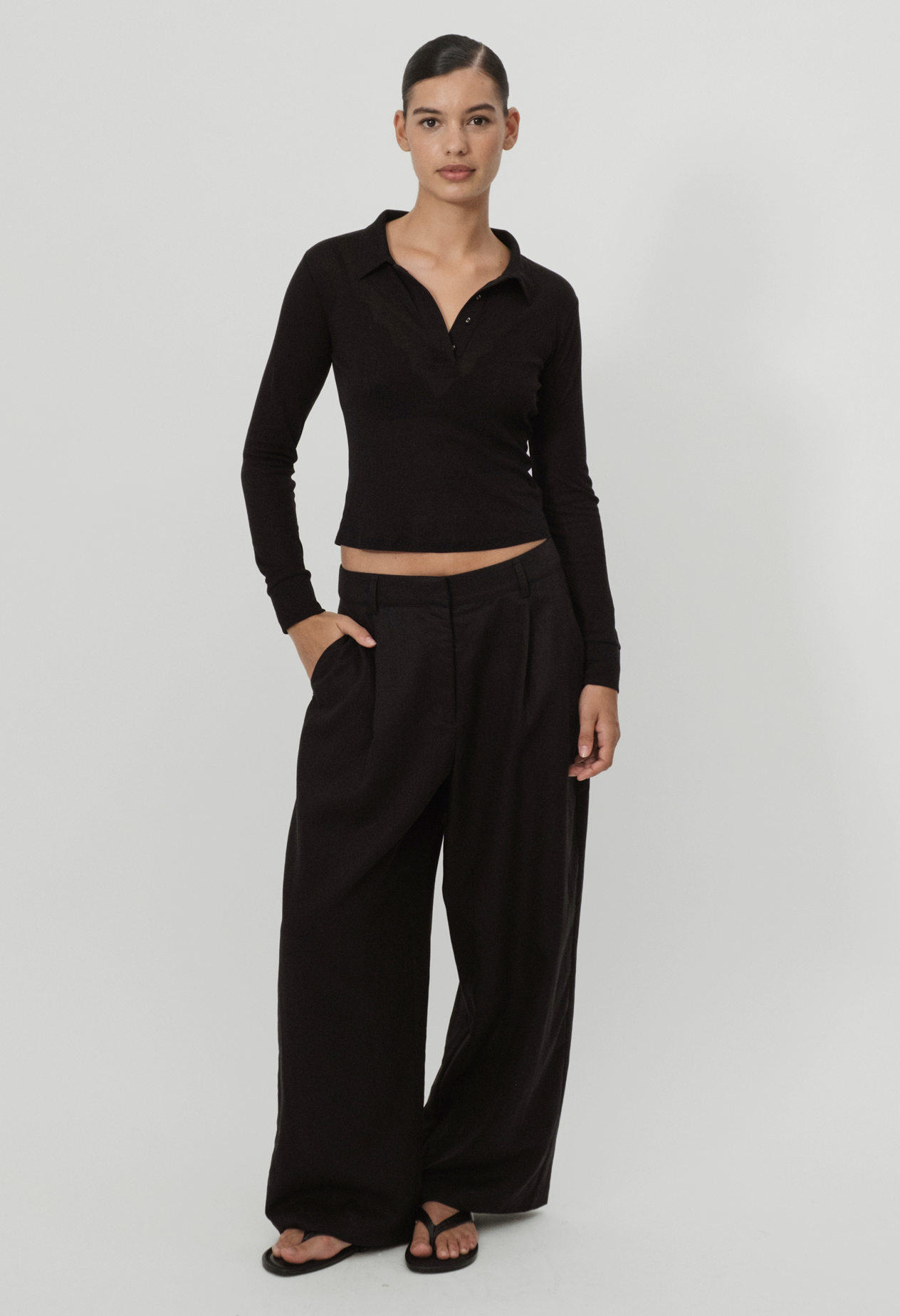 MANON LOW RISE PLEAT FRONT PANTS
