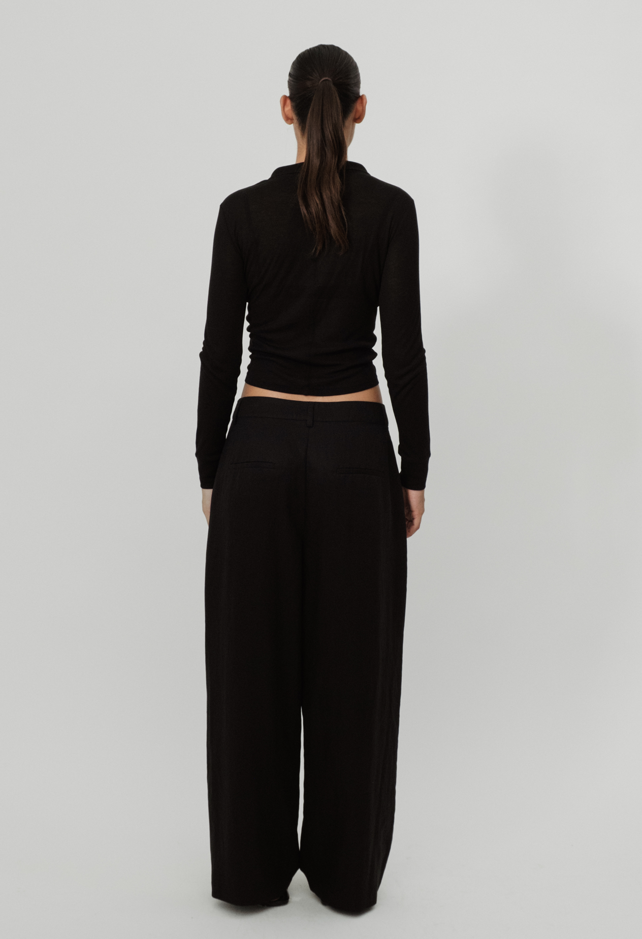 MANON LOW RISE PLEAT FRONT PANTS