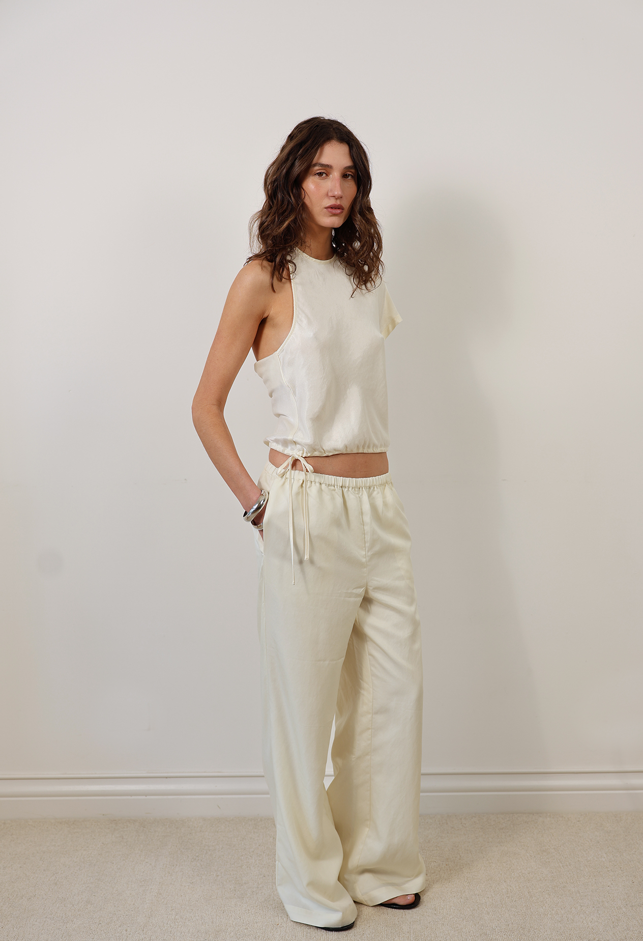 ANA ASYMMETRIC TOP